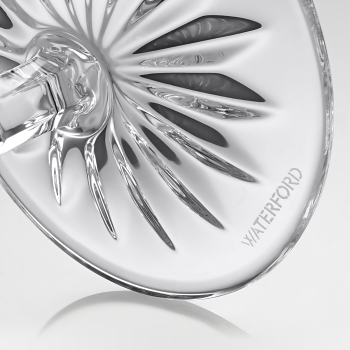 Detailed image - base of flute