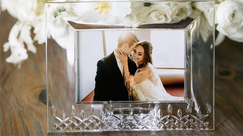 Waterford_Weddings_2022_Lifestyle_30_Landscape-min