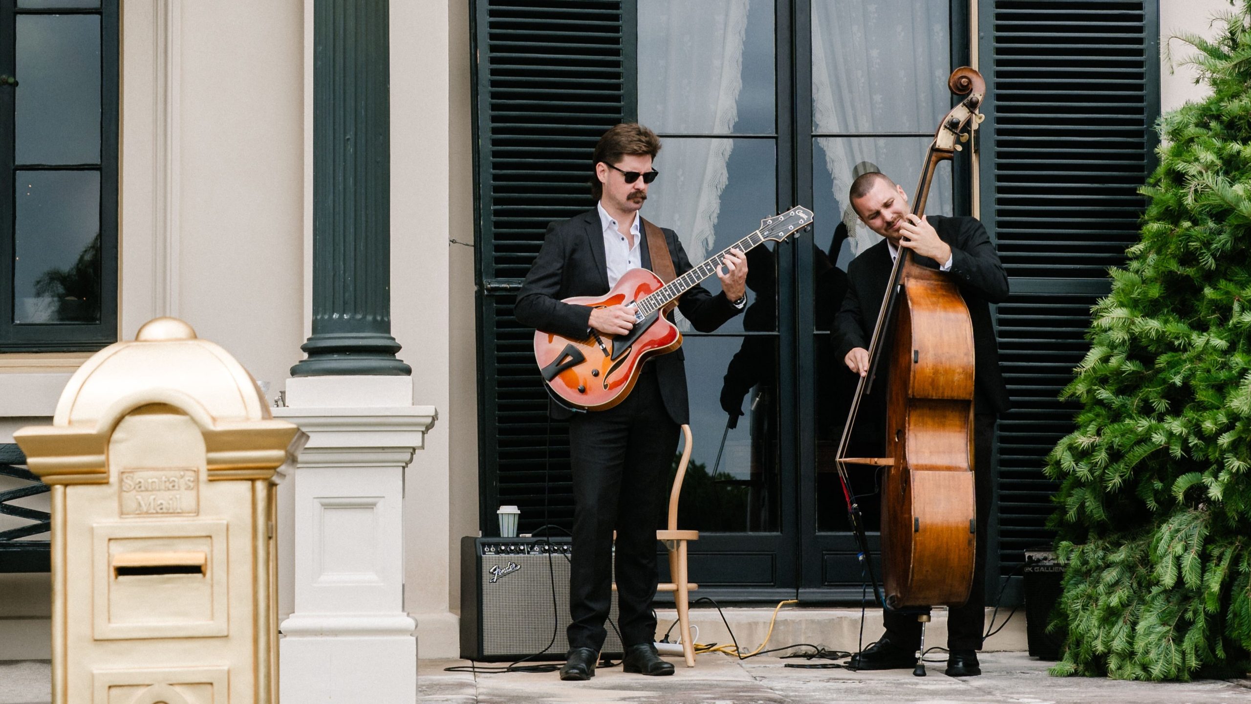 Musicians at Elizabeth Bay House